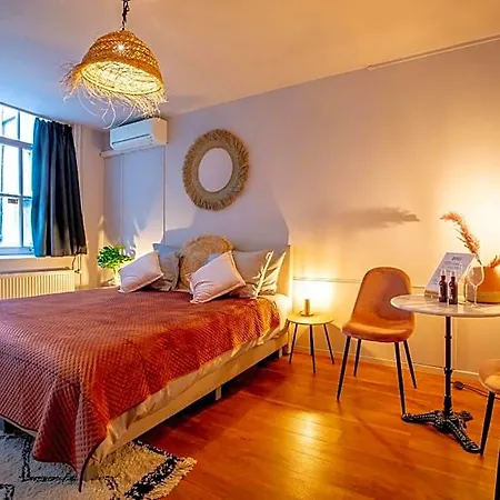 Hotel Bambu Kitchen & Bar - Restaurant Haarlem