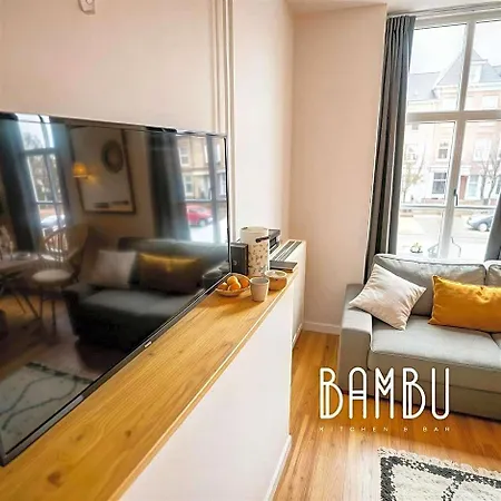Ξενοδοχείο Bambu Kitchen & Bar - Restaurant *
