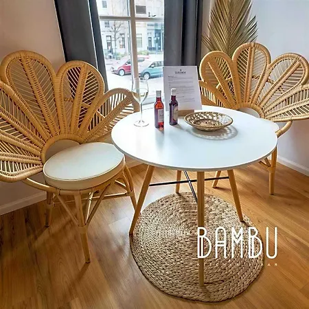 Bambu Kitchen & Bar - Restaurant