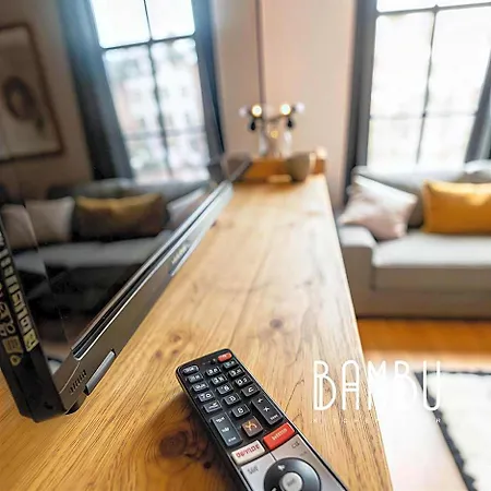 Bambu Kitchen & Bar - Restaurant Ξενοδοχείο Χάαρλεμ