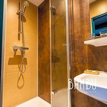 Bambu Kitchen & Bar - Restaurant * Χάαρλεμ