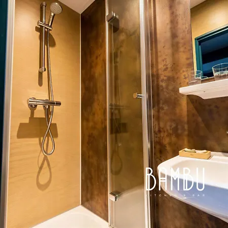 Ξενοδοχείο Bambu Kitchen & Bar - Restaurant Χάαρλεμ
