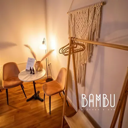 Bambu Kitchen & Bar - Restaurant *